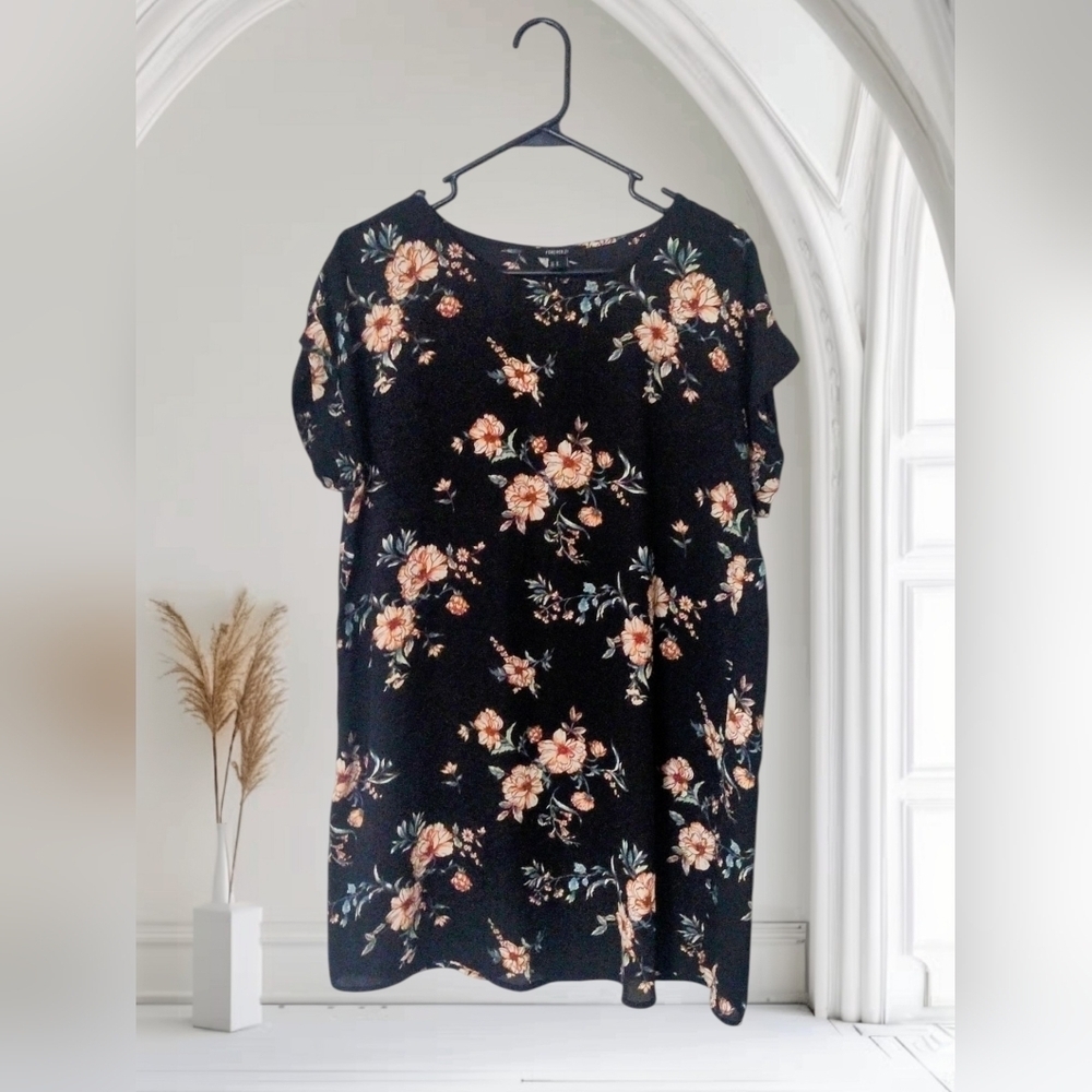 Forever21 Black Floral Shift Dress Size Medium